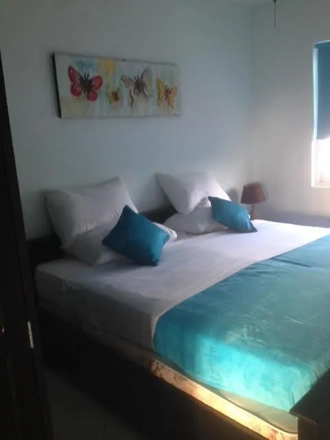 Landslake Apartments Palm Beach