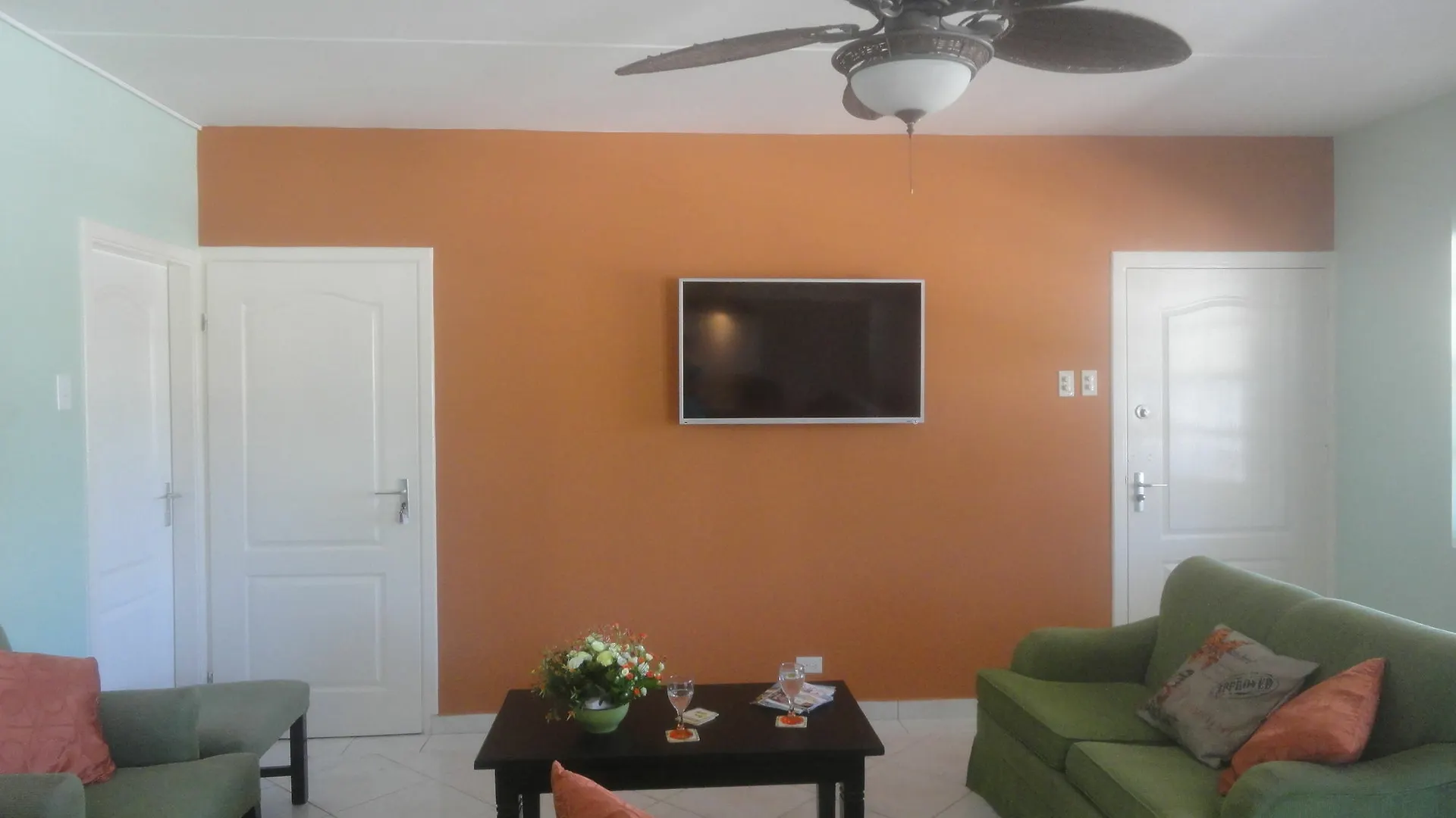 Landslake Apartments Palm Beach Aruba
